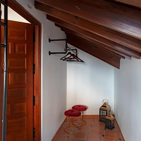 Aparthotel Casa De Columnas 4*