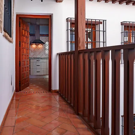 Casa De Columnas 4*