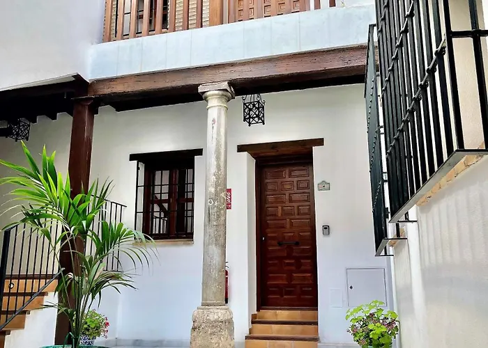 Casa De Columnas Aparthotel Granada