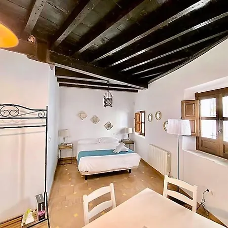 Casa De Columnas Aparthotel