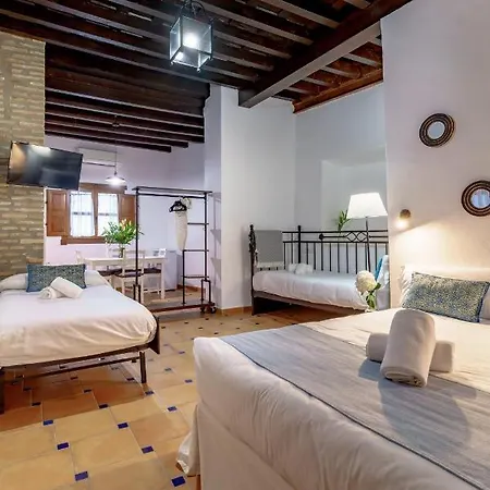 Casa De Columnas 4*