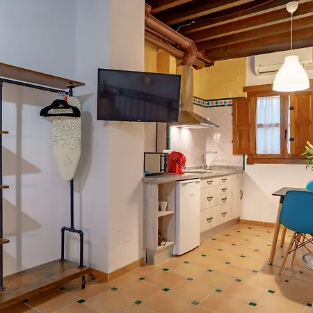 Casa De Columnas Апарт-отель Гранада